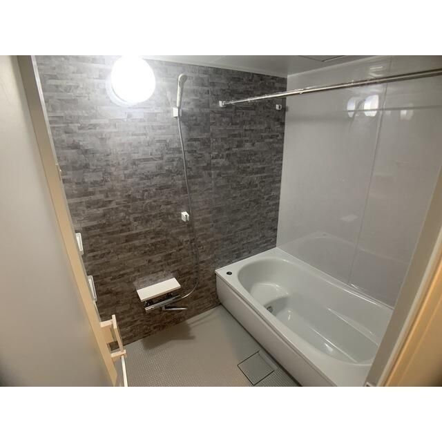 バス・シャワールーム　きれいなお風呂です