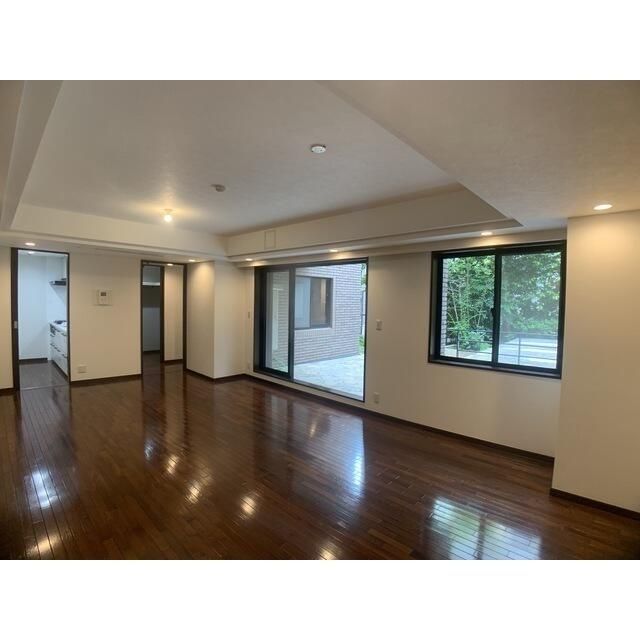 居室・リビング　ゆったり過ごせる居間です