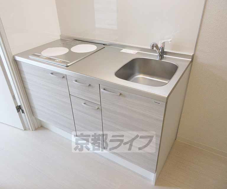 キッチン　嬉しい二口コンロです