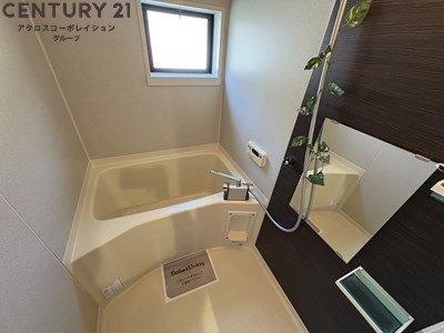 バス・シャワールーム　シンプルで機能的なユニットバスです♪