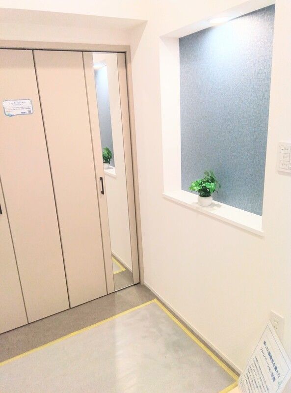 玄関　収納もある玄関です