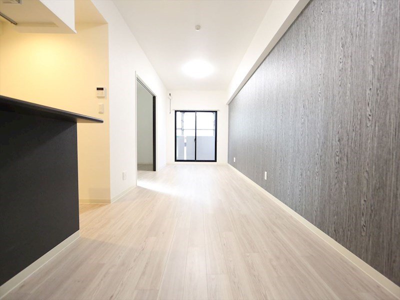 バルコニー　ＬＤＫ13.94帖　エアコン完備　バルコニー