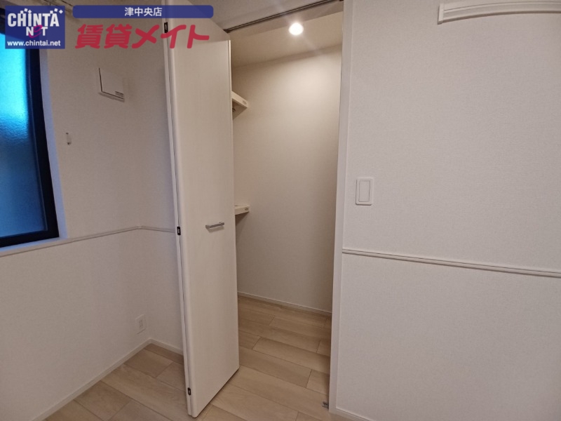 収納　別部屋反転画像参考