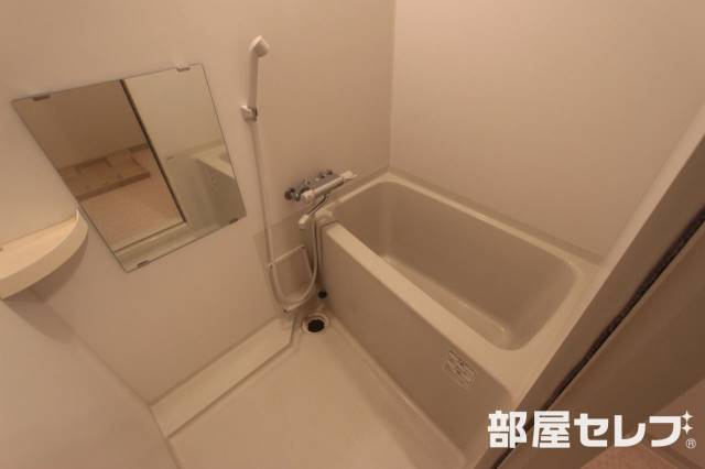 バス・シャワールーム　お風呂はこんな感じ。