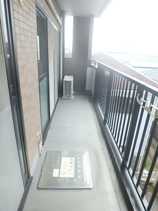 バルコニー　図面と現状に相違がある場合には現状を優先