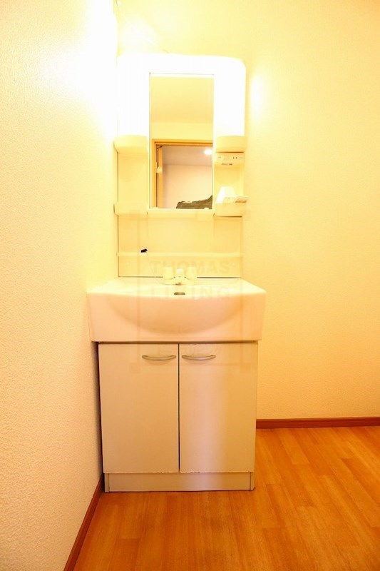 洗面設備　・同型参考写真