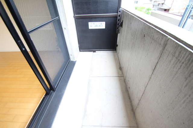 バルコニー　※別室の参考写真の為、現況優先です。