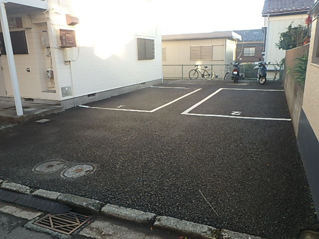 駐車場　駐車場（要空き確認）