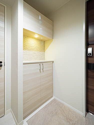 玄関　玄関にはシューズボックスがあります。