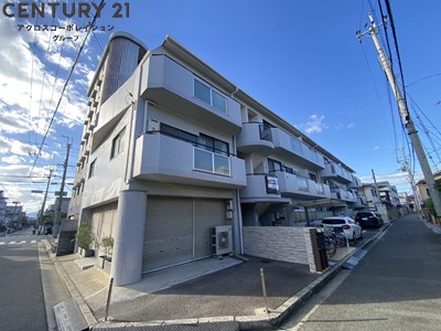 建物外観　敷地内駐車場・駐輪場あり！