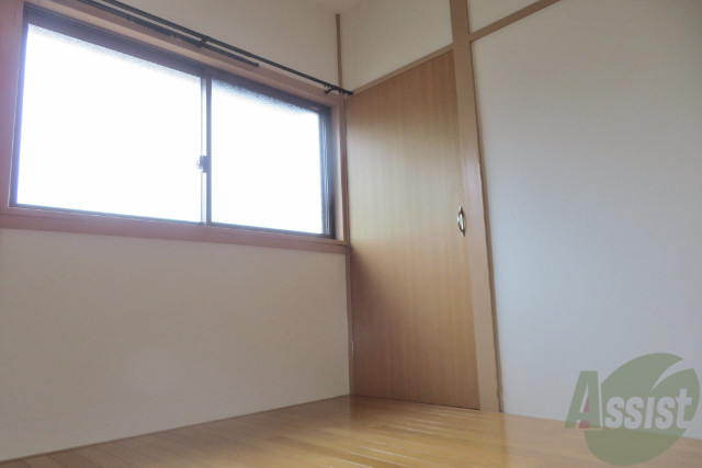 その他部屋・スペース　６帖の寝室です。広々としていますよ。