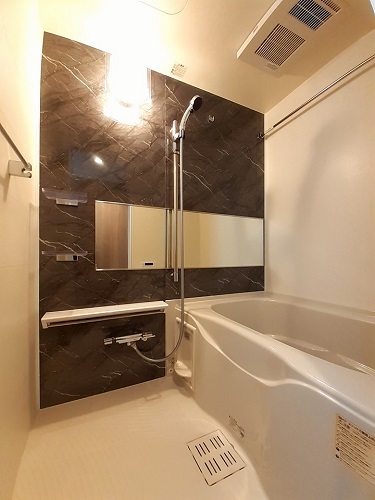 バス・シャワールーム　風呂