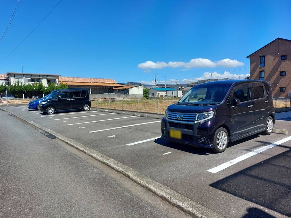 駐車場　駐車場