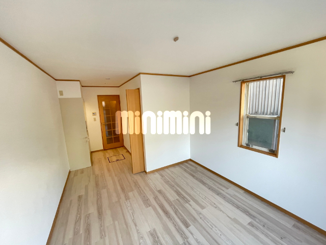 居室・リビング　別号室参考写真