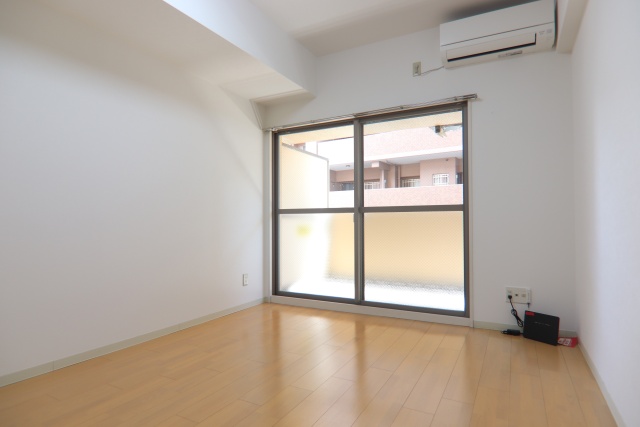 居室・リビング　※別室の参考写真の為、現況優先です。