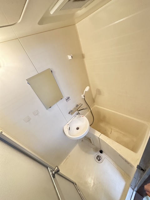 バス・シャワールーム　別部屋参考写真です