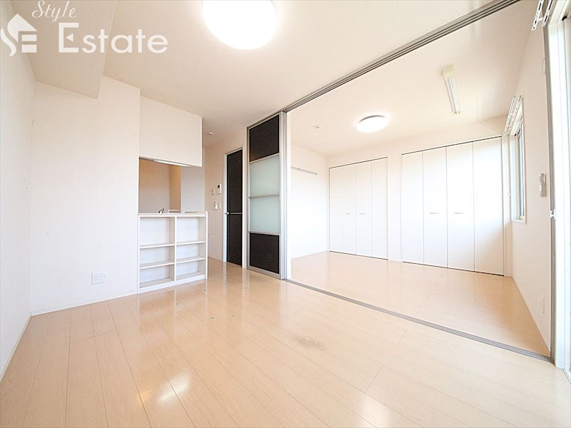 居室・リビング　内装