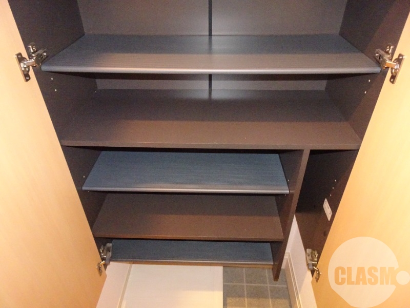 玄関　トールタイプのシューズボックスあり♪