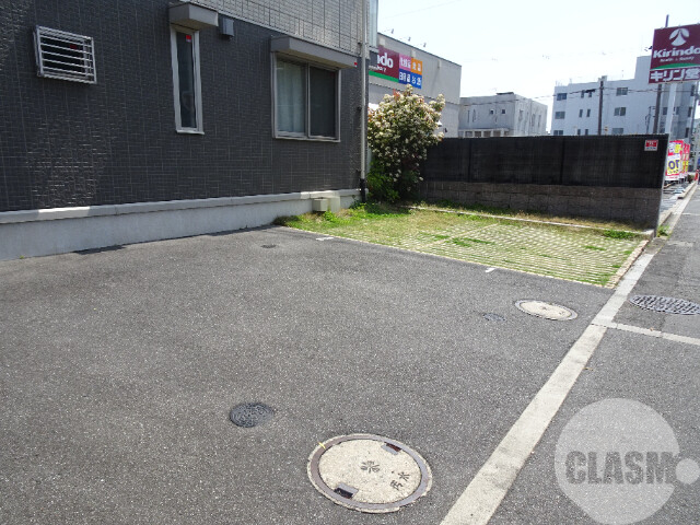 駐車場　敷地内駐車場