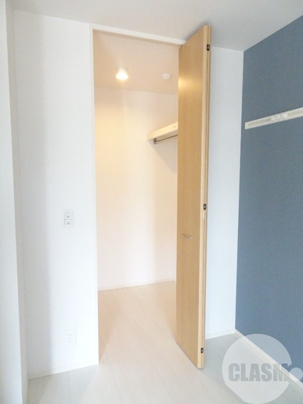 収納　ウォークインクローゼット