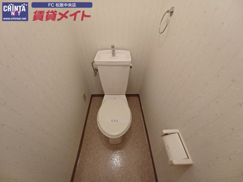 トイレ　同型参考写真