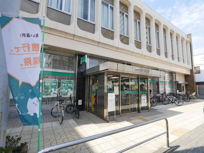 銀行　埼玉りそな銀行　坂戸支店（銀行）まで700m