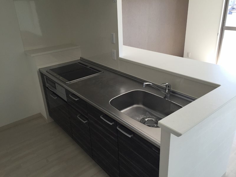 キッチン　カウンターキッチン、ＩＨ3口システムキッチン