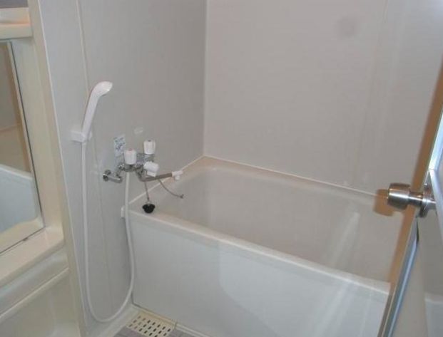 バス・シャワールーム　落ち着いた空間のお風呂です