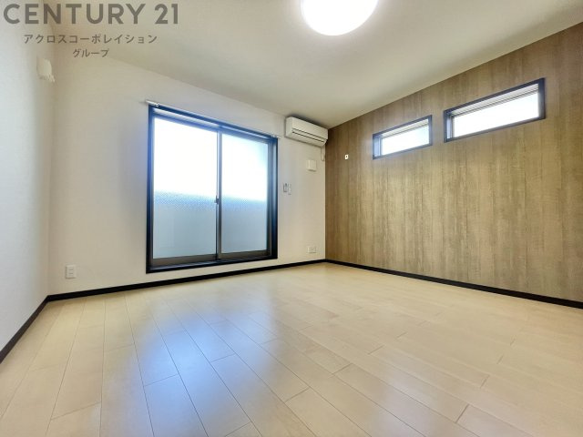 居室・リビング　エアコン・照明付き8.9帖の洋室です♪