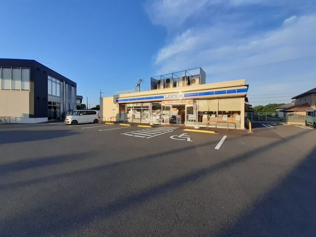 コンビニ　ローソン千葉桜木北1丁目店（コンビニ）まで668m