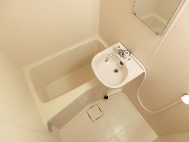 バス・シャワールーム　浴室乾燥機能付バスルーム