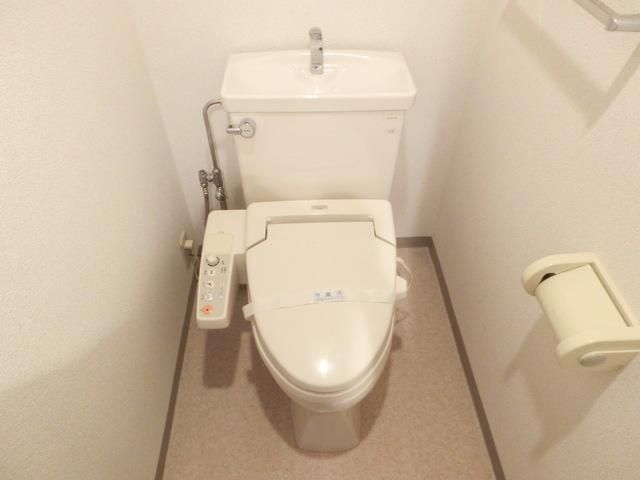 トイレ　シャワートイレ