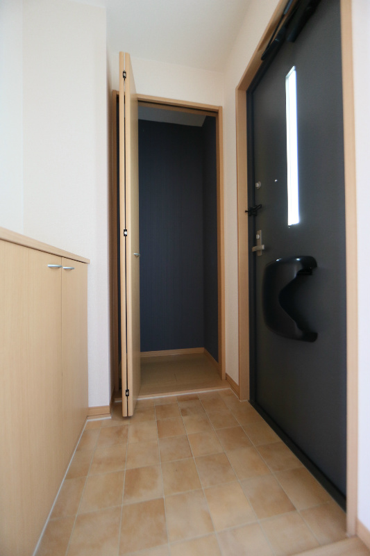 玄関　玄関　シューズボックス　ストレージスペース