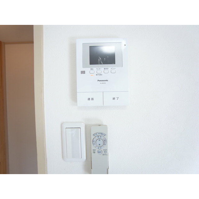 セキュリティ　モニター付きインターホン