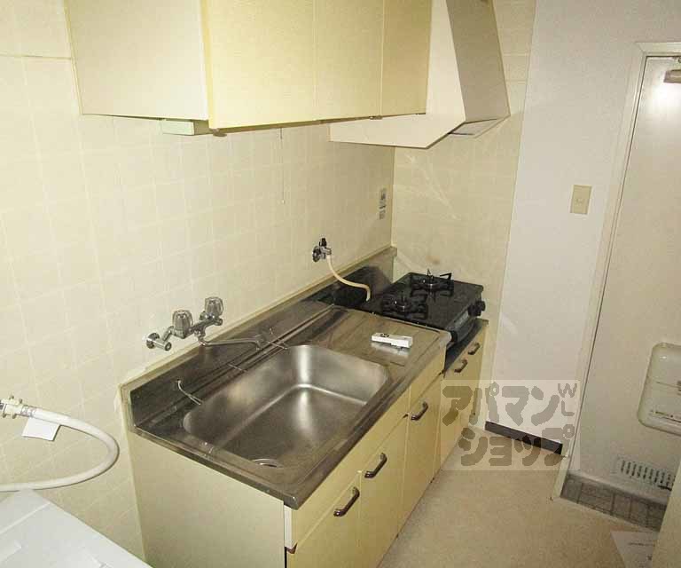 キッチン　１０７号室の写真です。