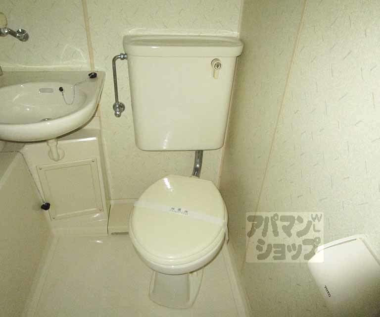 トイレ　１０７号室の写真です。