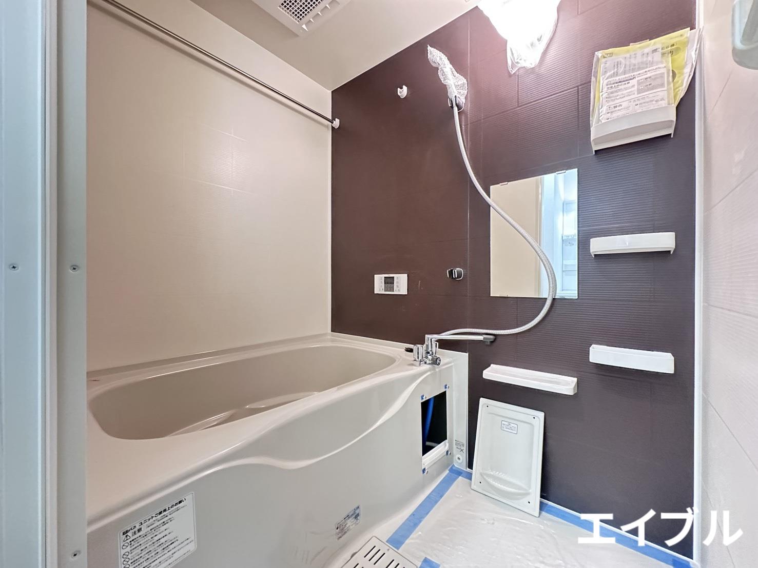 バス・シャワールーム　建設中