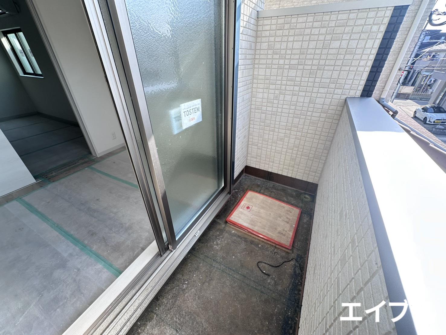 バルコニー　建設中