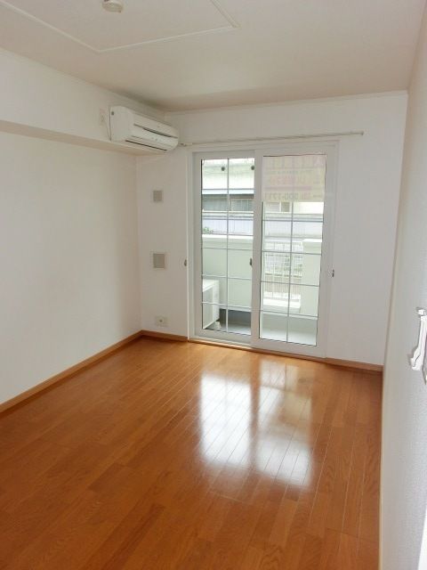 居室・リビング　広々リビング。