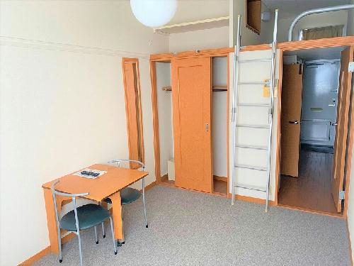 居室・リビング　「同タイプの部屋の写真です」「現況優先」