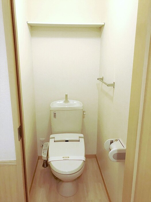 トイレ　温水洗浄暖房便座