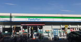 コンビニ　ファミリーマート桜丘世田谷通り店（コンビニ）まで243m