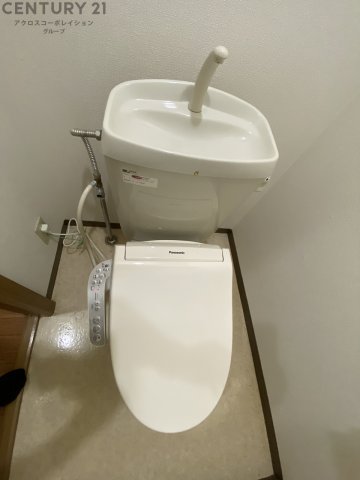 トイレ　ウォシュレット付きのトイレです♪