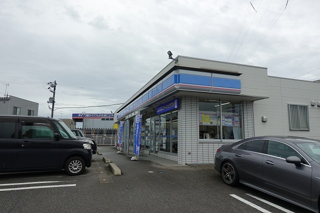 コンビニ　ローソン（コンビニ）まで971m