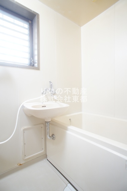 バス・シャワールーム　清潔感のある一体型のバスルームです☆
