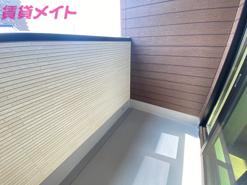 バルコニー　別部屋反転画像