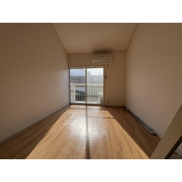 居室・リビング　お持ちの家具の配置を考えると洋室のお部屋が暮らしやすいという