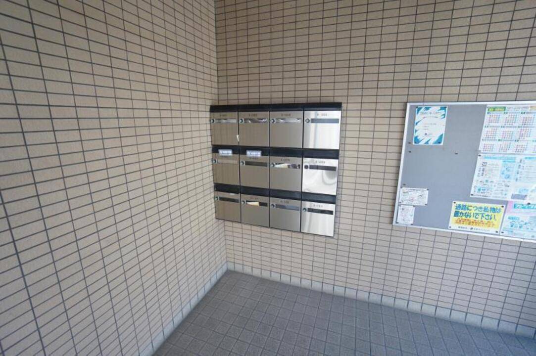 エントランス　メールBOX