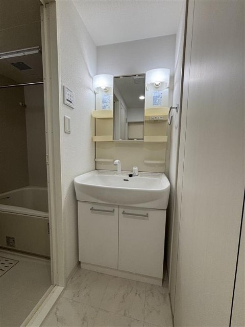 洗面設備　同一タイプ別のお部屋の写真です。