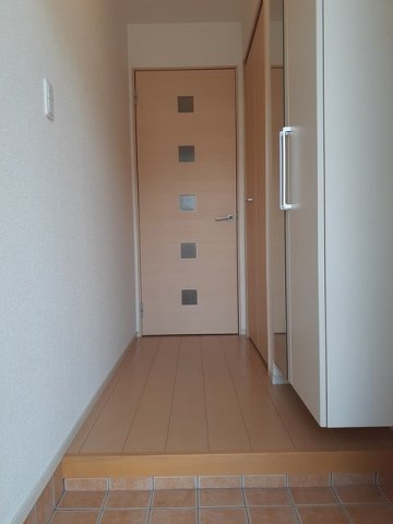 玄関　落ち着いた玄関です